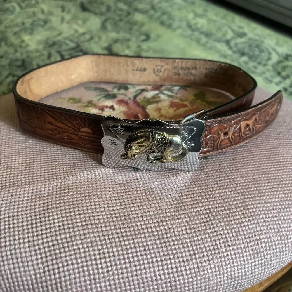 Vintage 90s Western Silver Creek Tooled Leather Belt Sz 24 1990 24